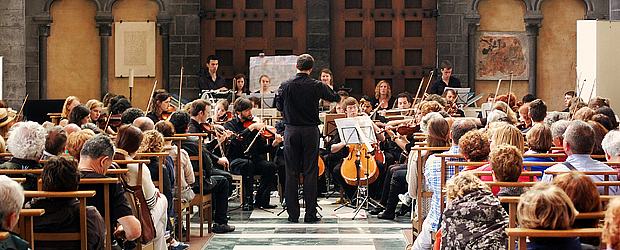  Tour 2011: Orchestra